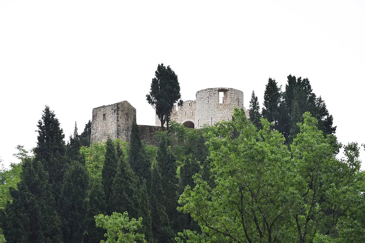 Besac Fortress, Virpazar: Getting There, Views and Wine Tasting