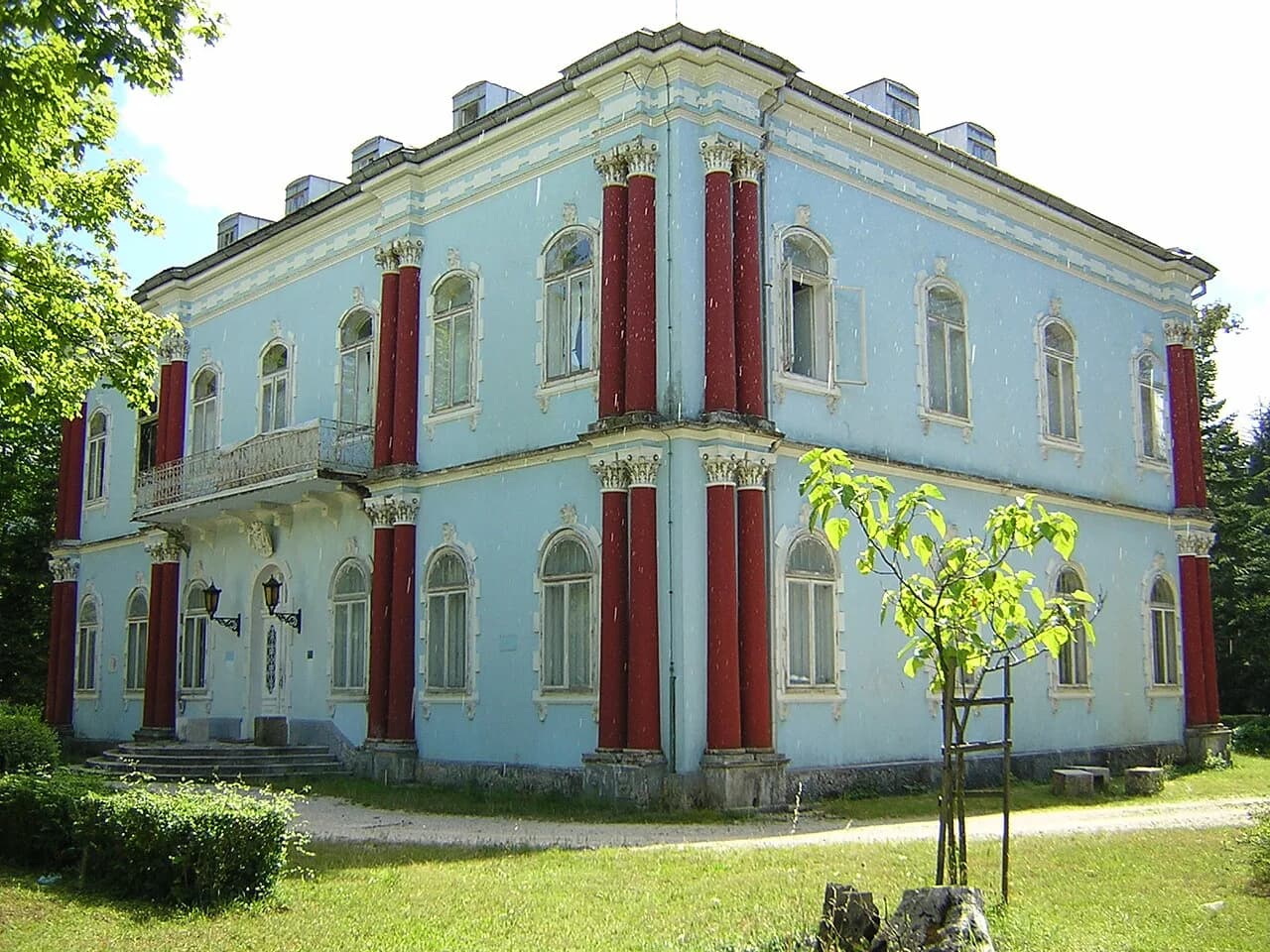 Blue Palace, Cetinje: What You Can See From the Gate