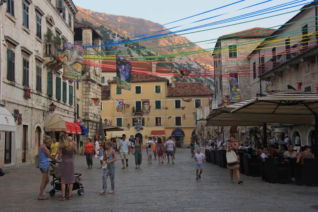 Breakfast in Kotor: Old Town Cafés and What to Order