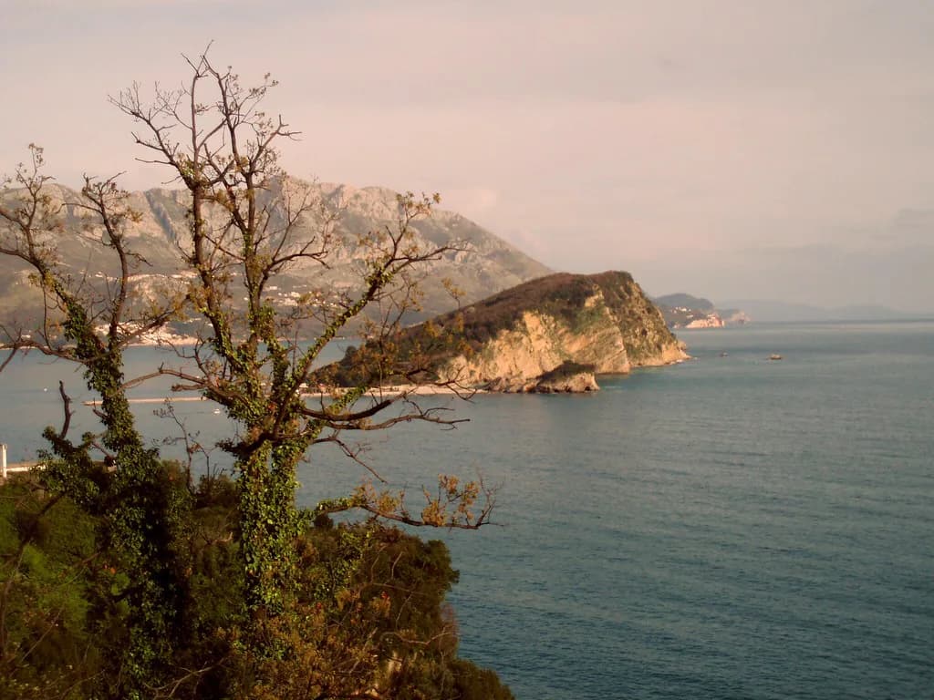 Budva Boat Tours: Routes, Departure Points and Booking Tips
