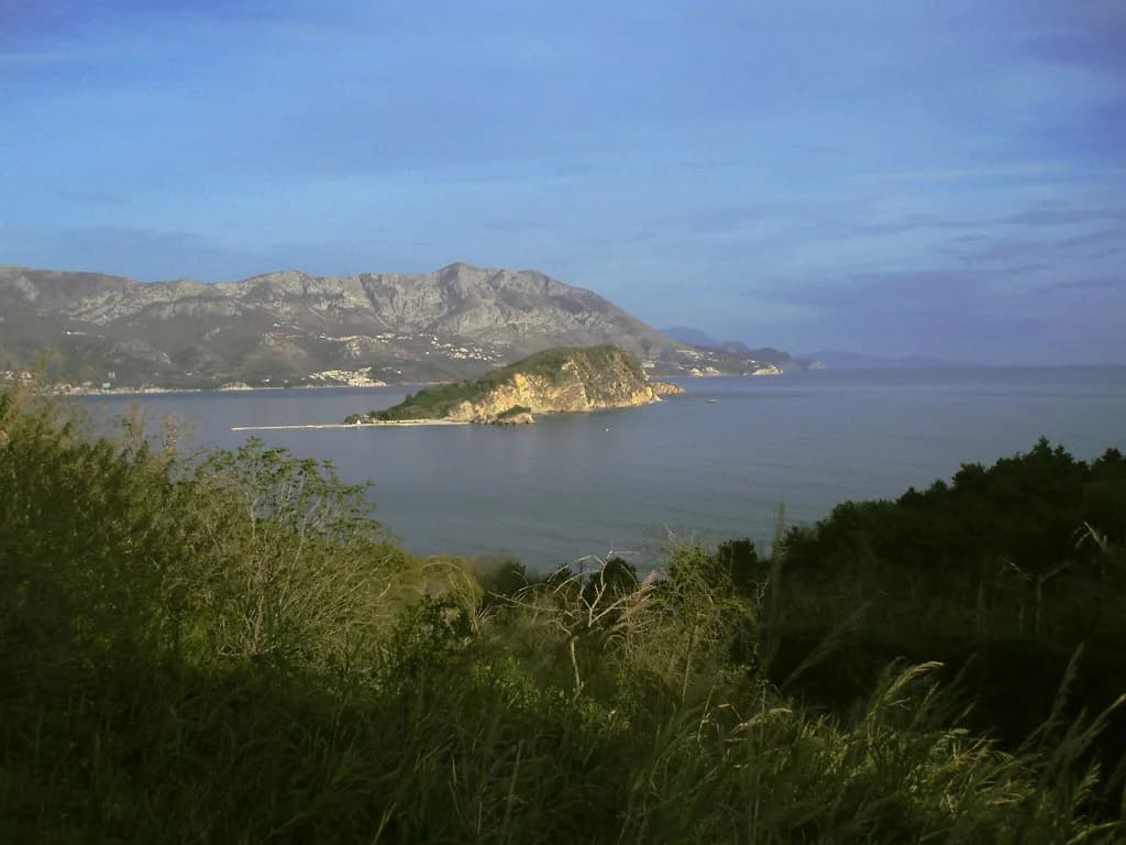 Budva Kayaking: Guided Tours, Rentals and Routes