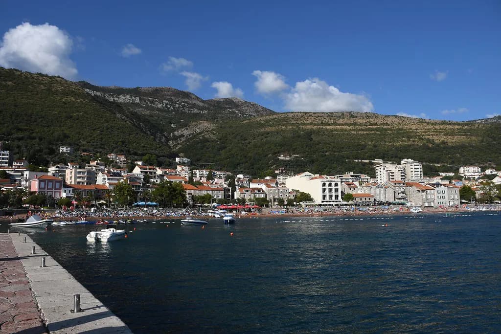Petrovac Parking: Where to Park Near the Centre and Waterfront