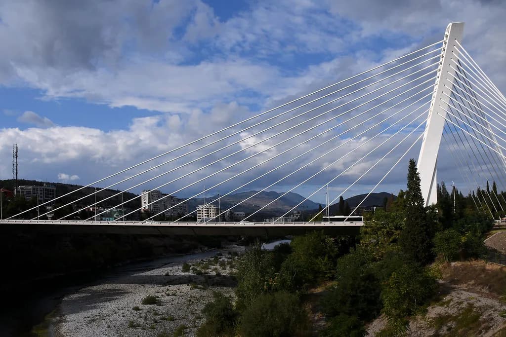 Podgorica Viewpoints: Bridges, Towers and Squares with a View