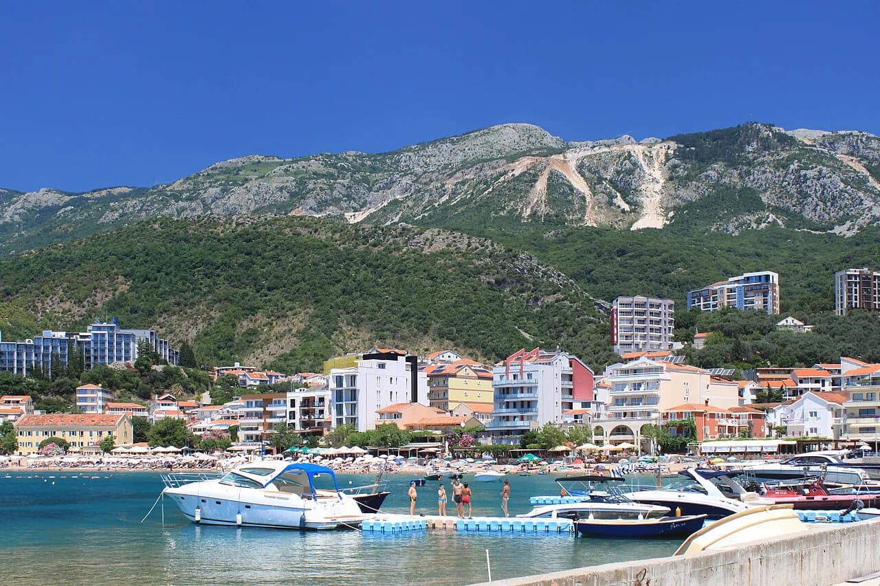 Rafailovići, Montenegro: A Guide to the Bečići Bay Village