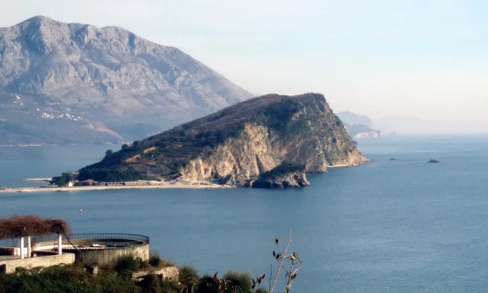 Sveti Nikola Island, Budva: Boats, Beaches and What's There