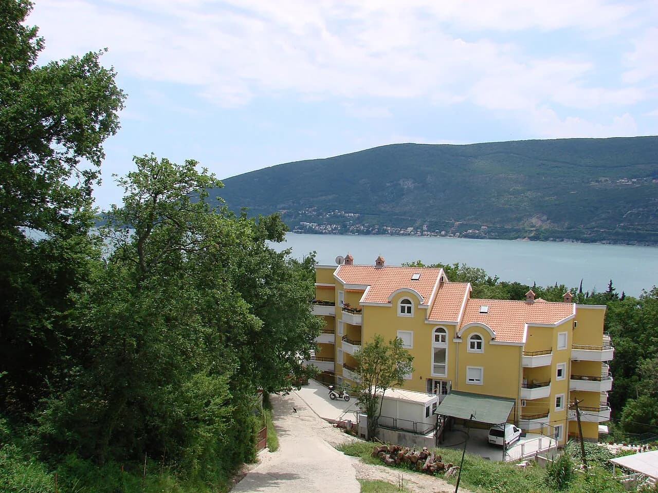 Topla, Herceg Novi: What the Neighbourhood Is Like