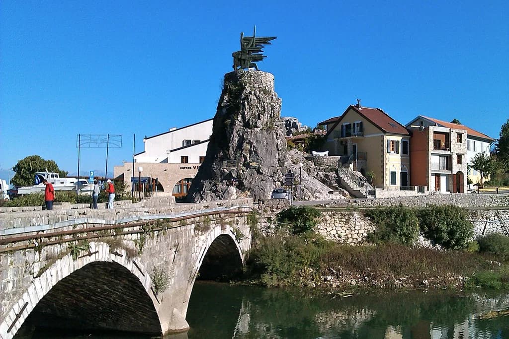 Virpazar, Lake Skadar: Boat Trips, Besac Fortress and Getting There