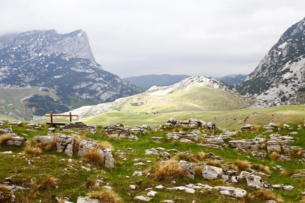 Vražje jezero (Devil's Lake) near Žabljak: a visitor's guide