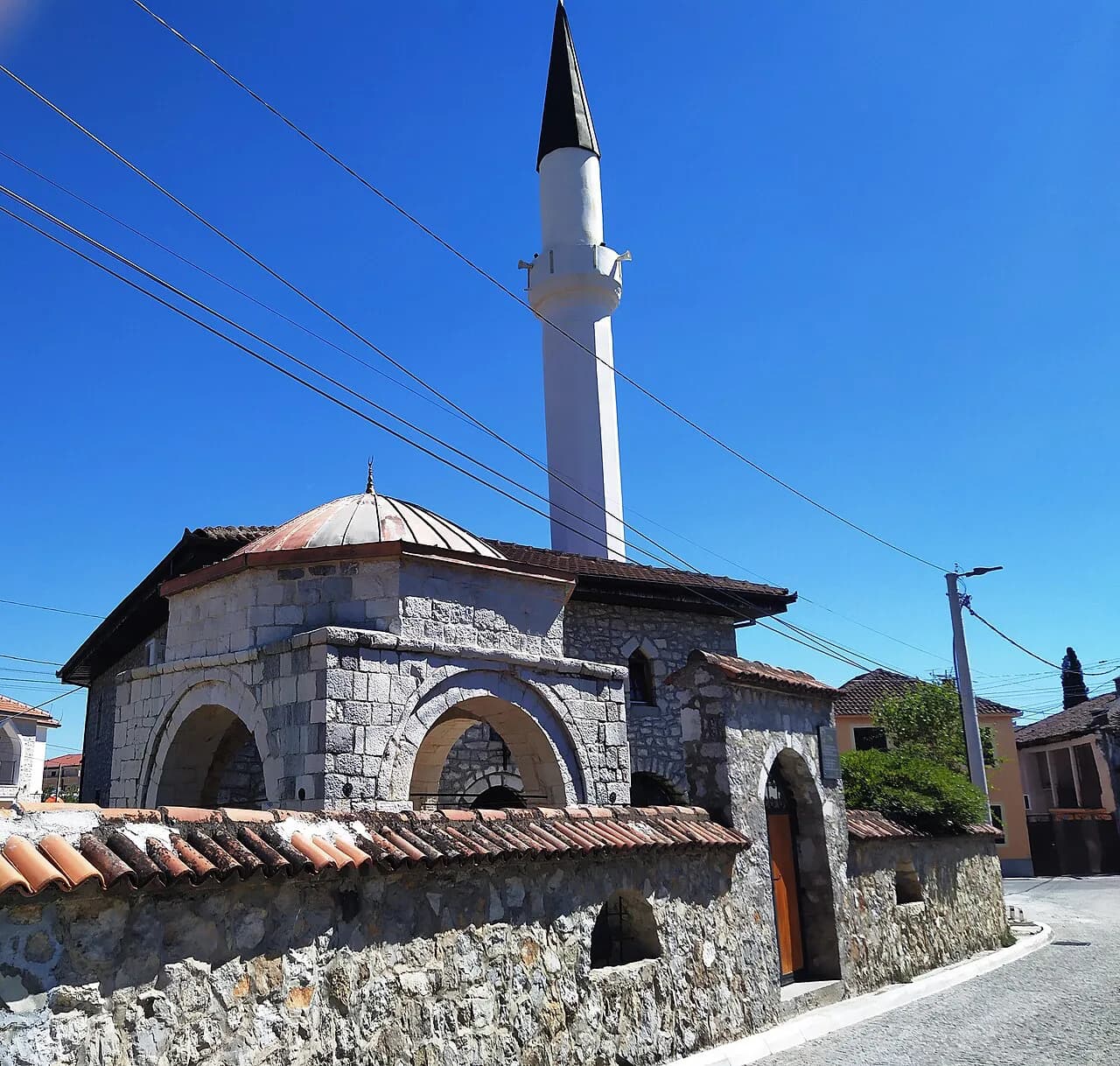 Osmanagić Mosque, Podgorica: Visiting Guide
