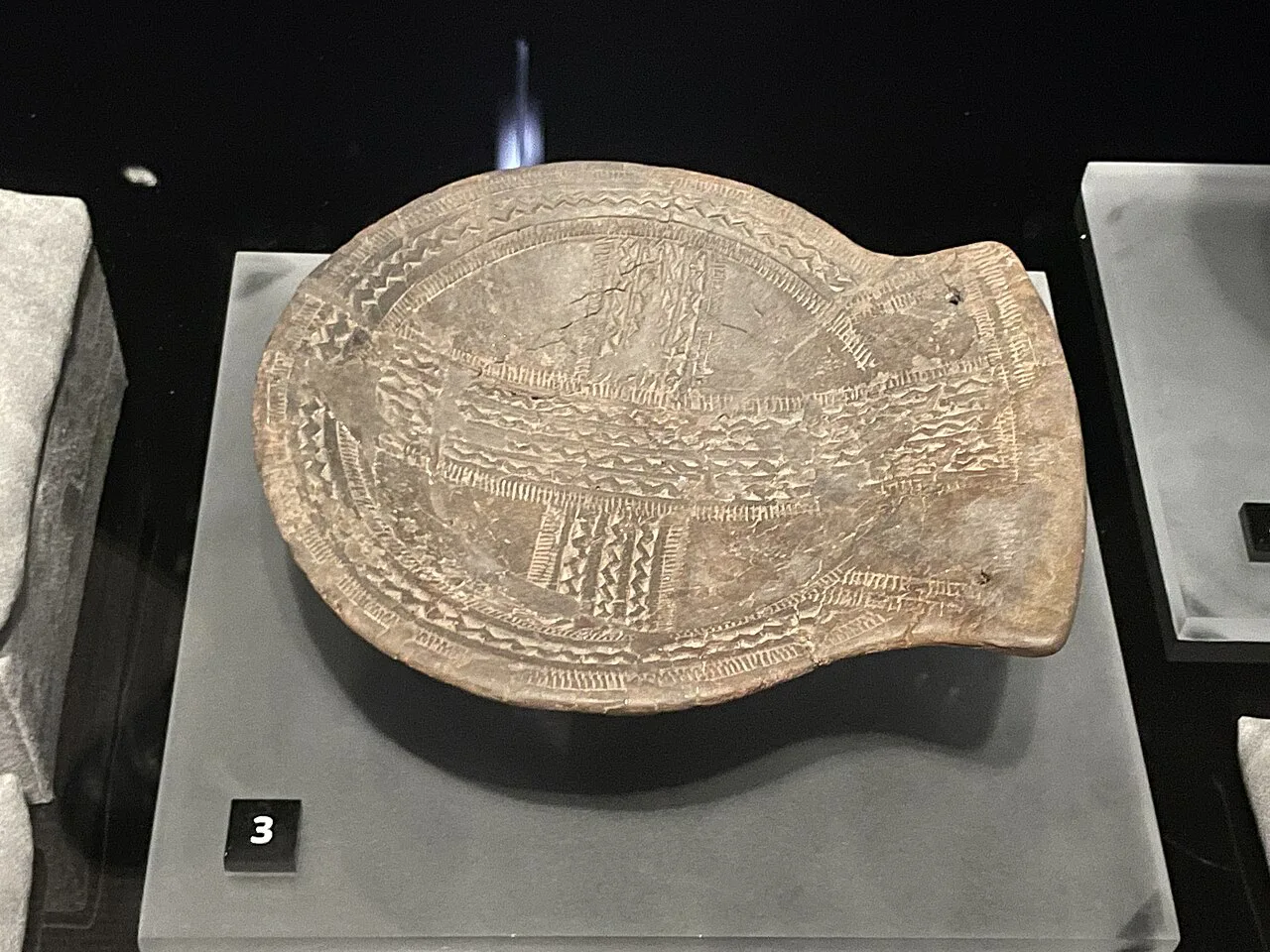 A ceramic plate in the collection of the Podgorica city museum.